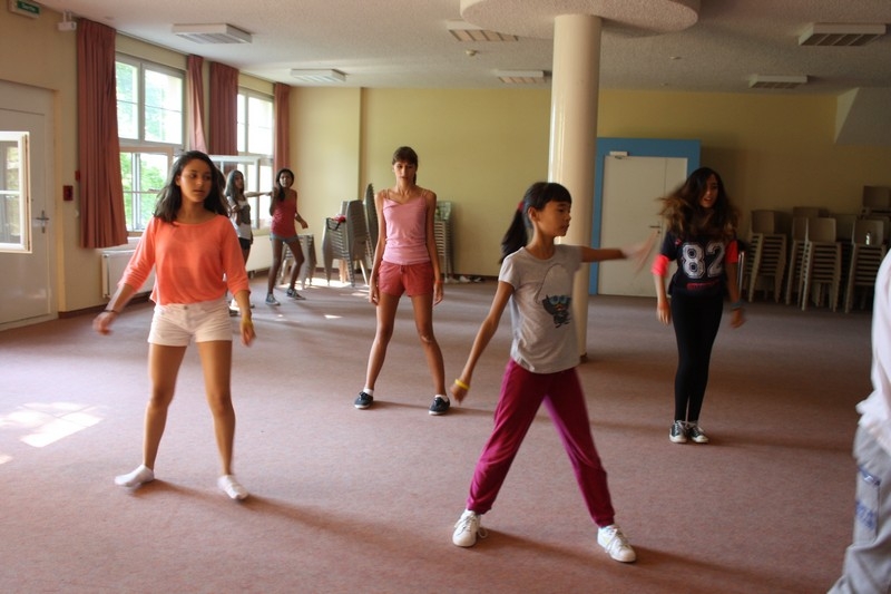 Village Camps International Summer Camp Leysin, Switzerland 2025-08-09 https://www.villagecamps.com/journals_admin/images/686-20-dance (13).jpg
